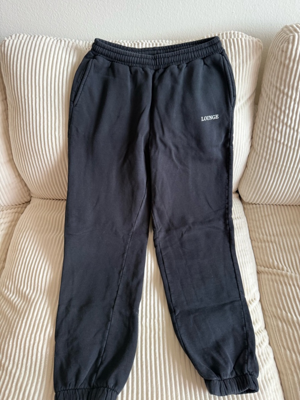 lounge // black sweatpants
